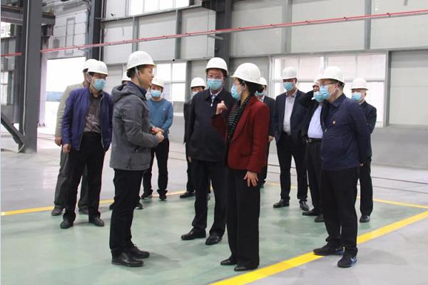 Xuchang government leaders visited sinoroader company_2
